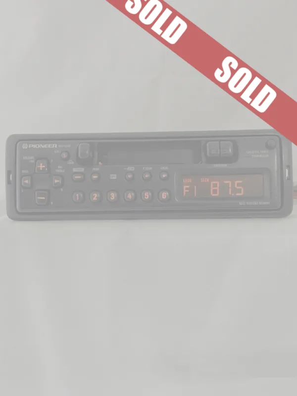 Pioneer KEH-2600 from 1995, perfect for your mid '90s classic